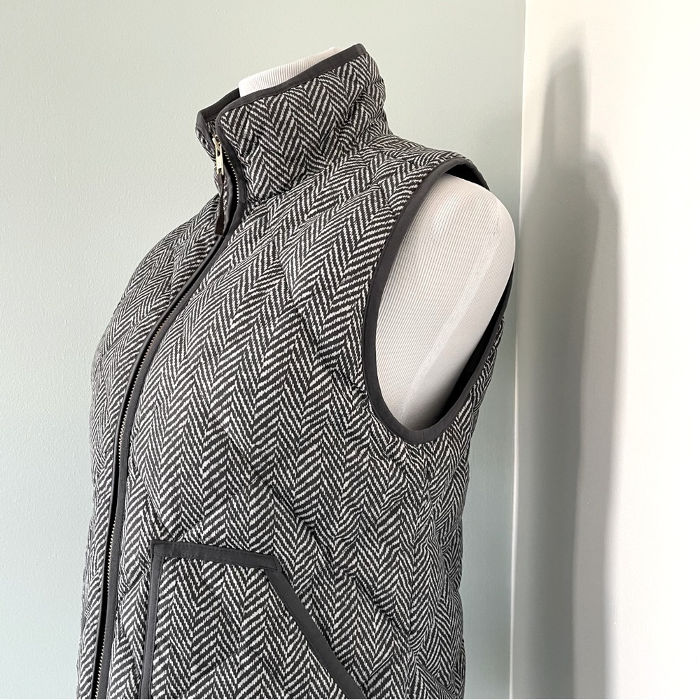 J. Crew Excursion Quilted Herringbone Down Vest Zip Up Gray & White Size S - Picture 5 of 11